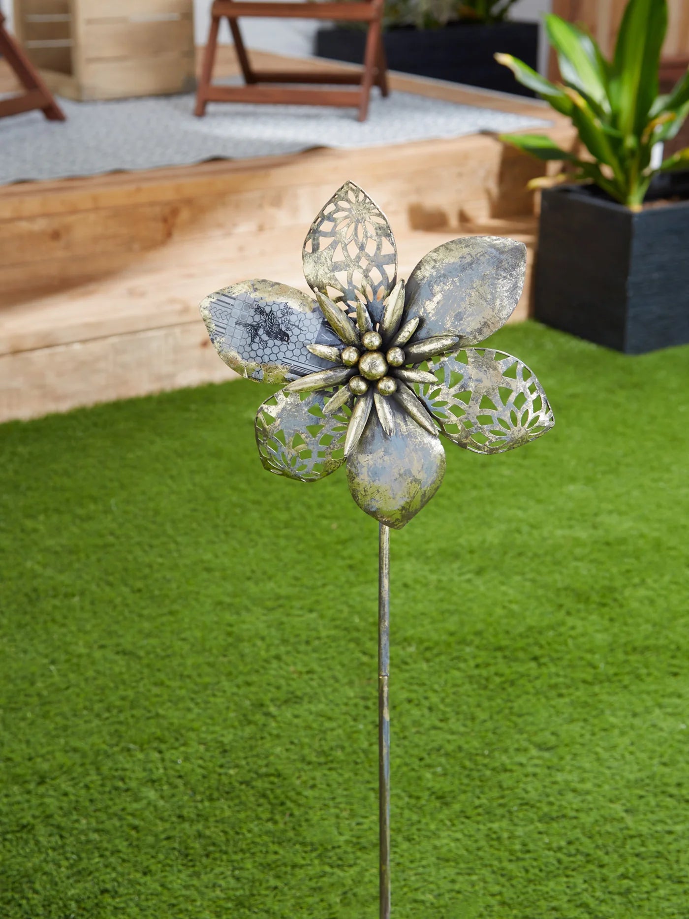 Iron Small Flower Garden Stake