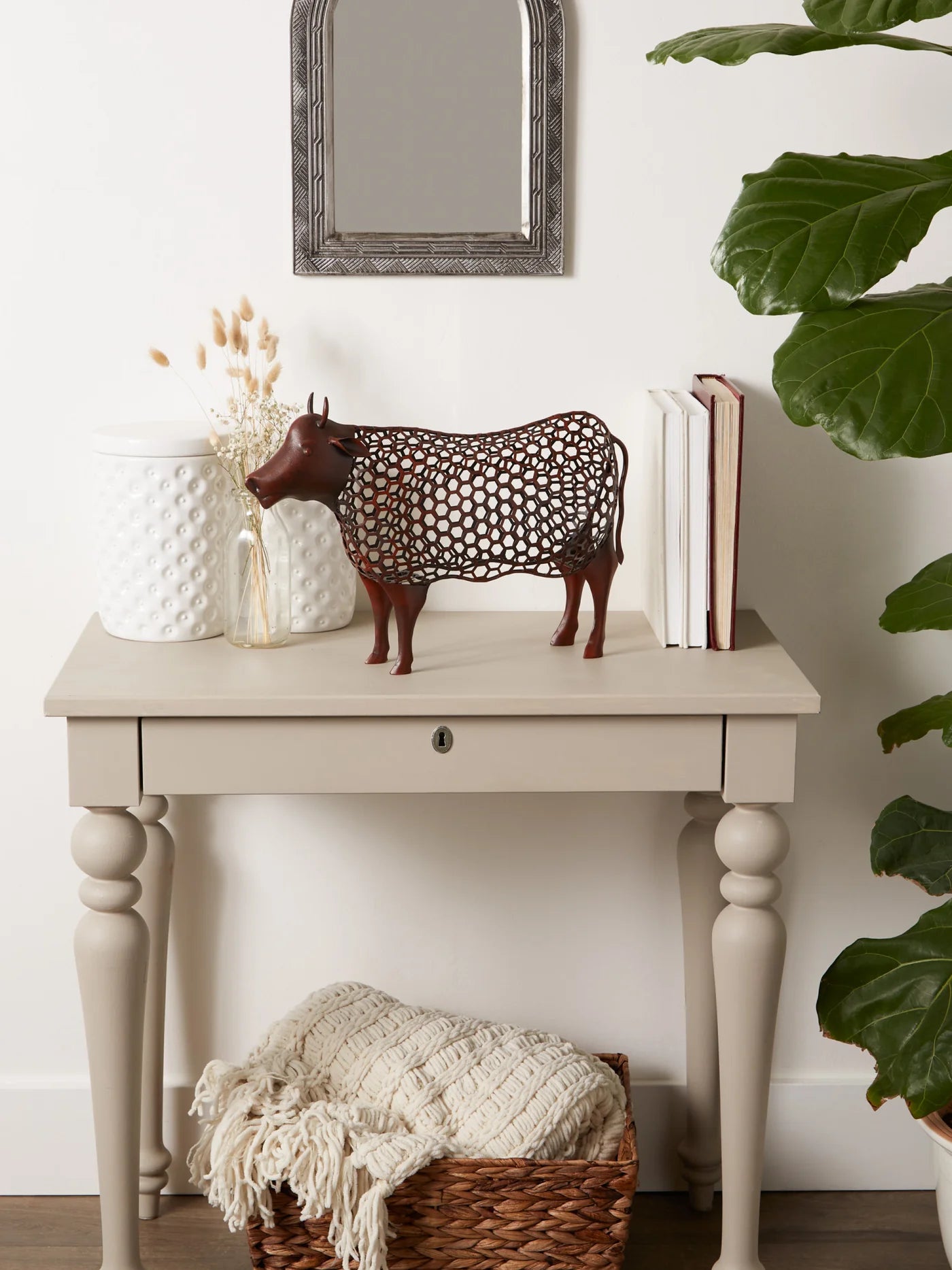 Iron Chicken Wire Cow Sculpture